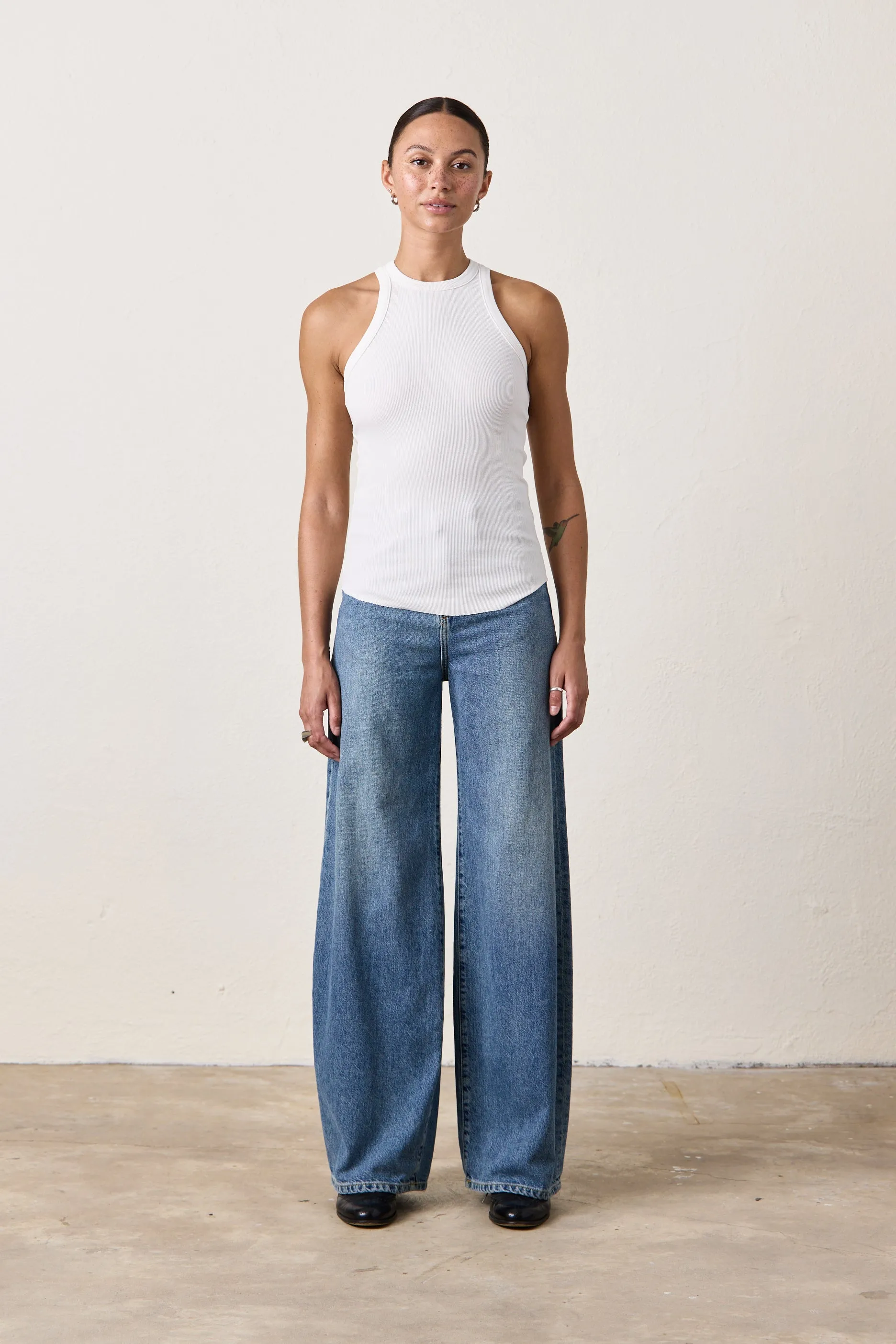 ALEXA FITTED RIB TANK / SOFT WHITE