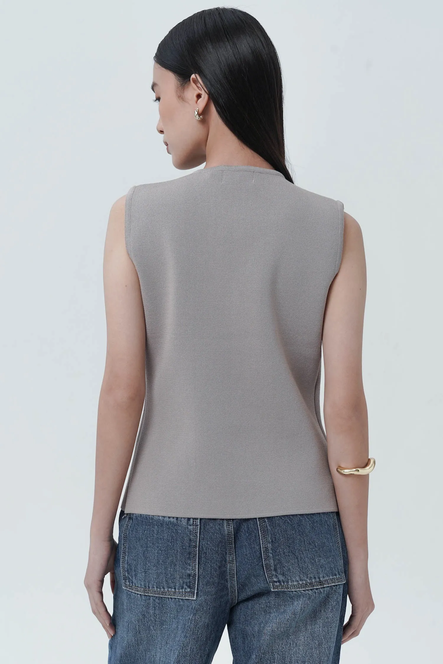 Camden Knit Vest In Taupe