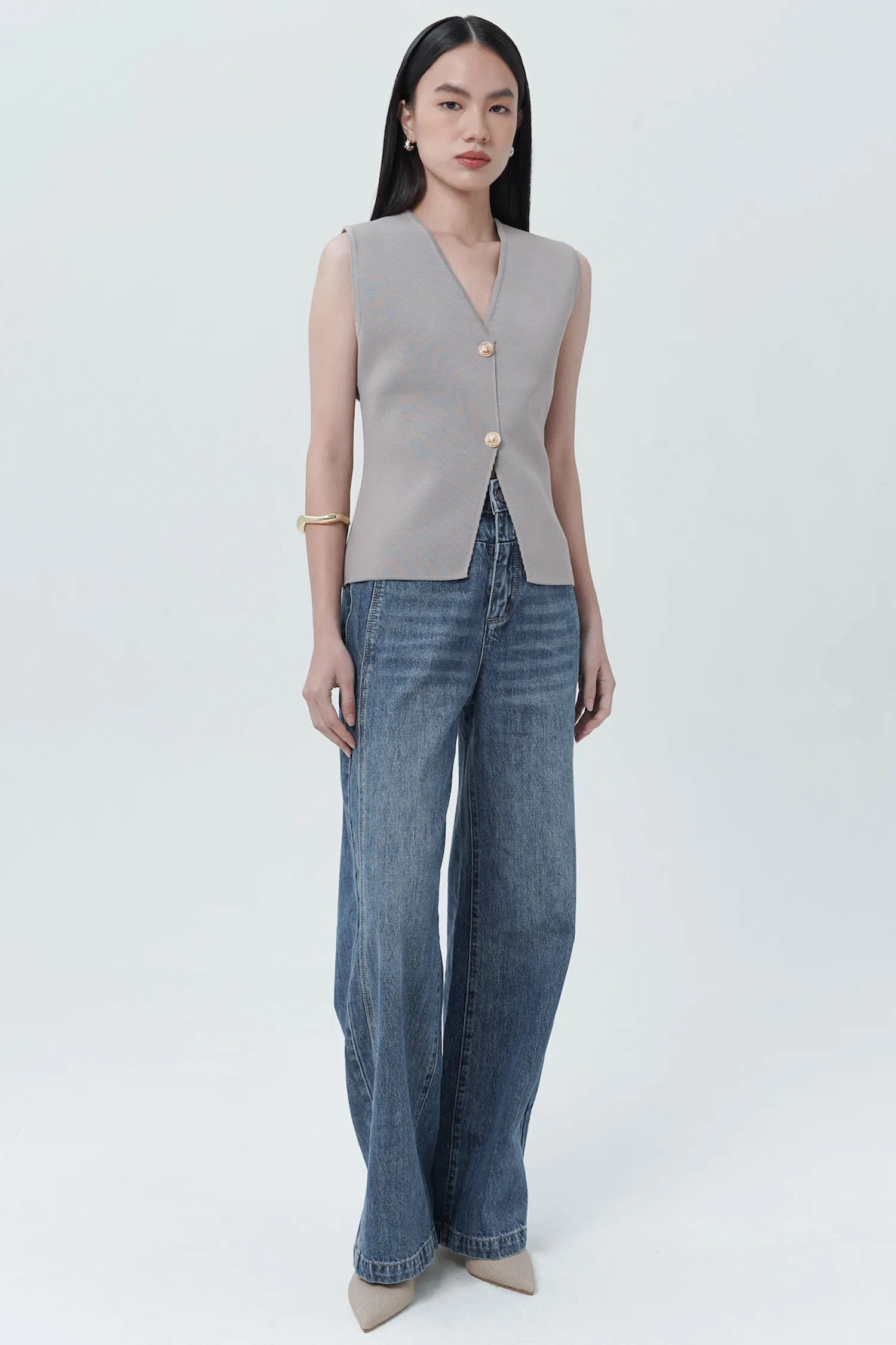 Camden Knit Vest In Taupe